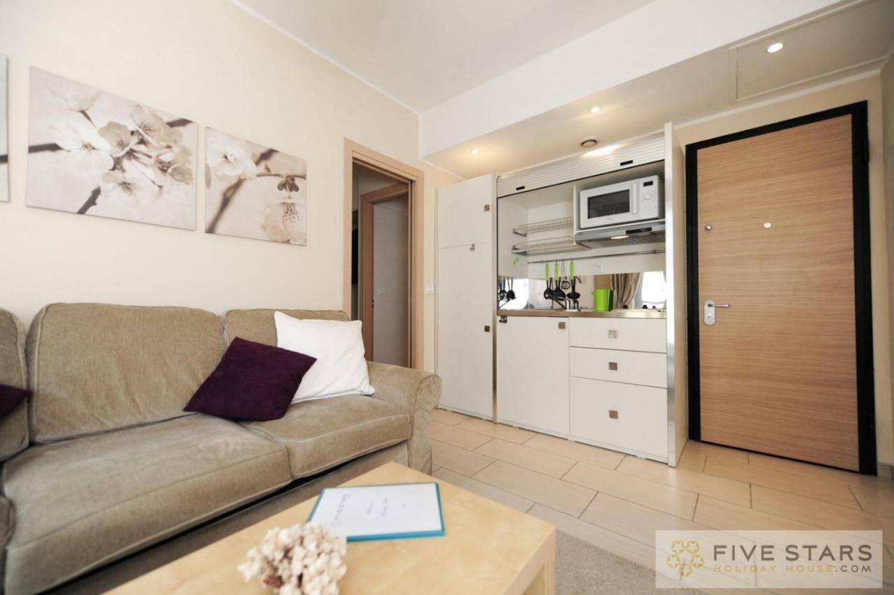 Apartment Flower Nest - Five Stars Holiday House